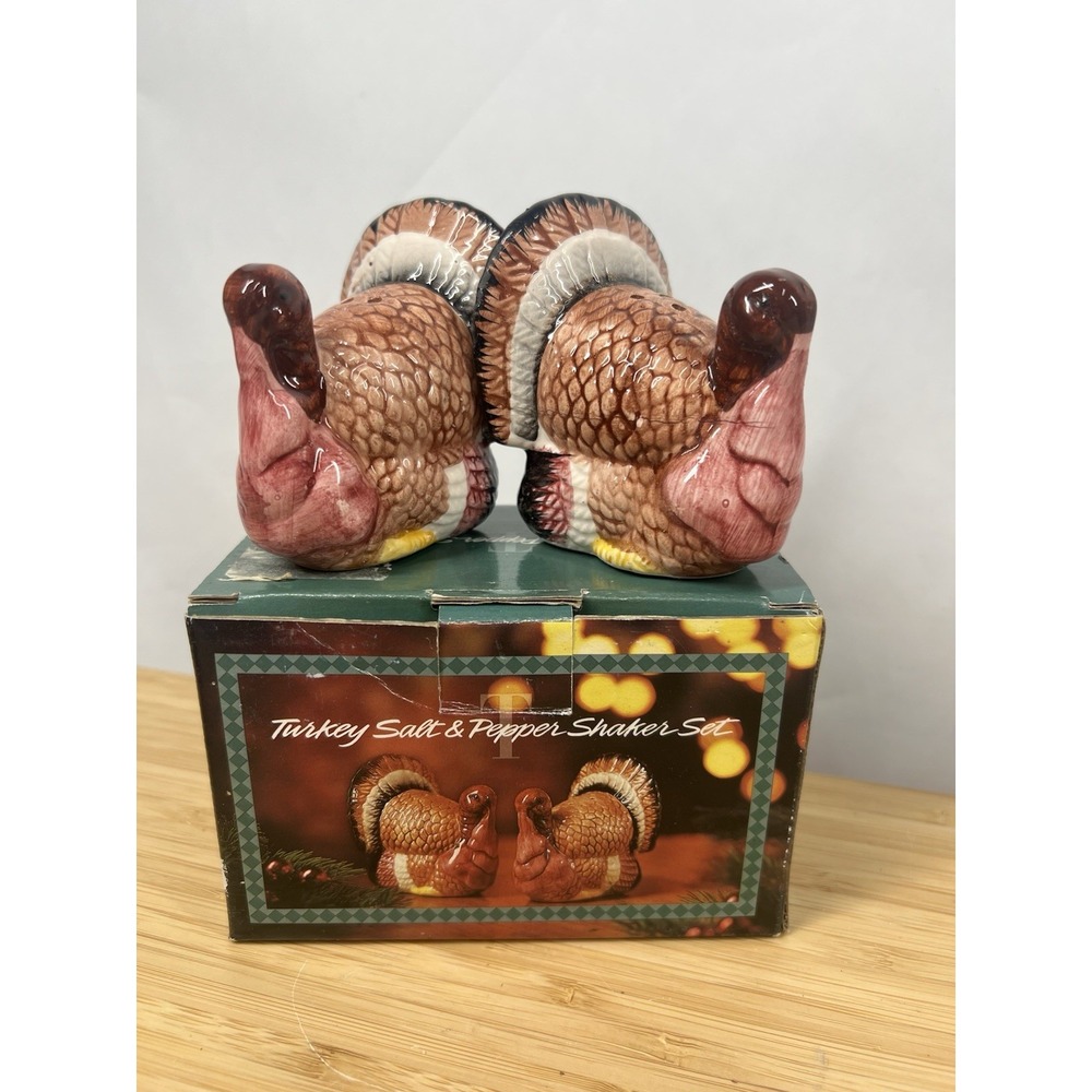 Vintage Thanksgiving Turkey Salt Pepper‎ Shakers DHC 1993 with Box